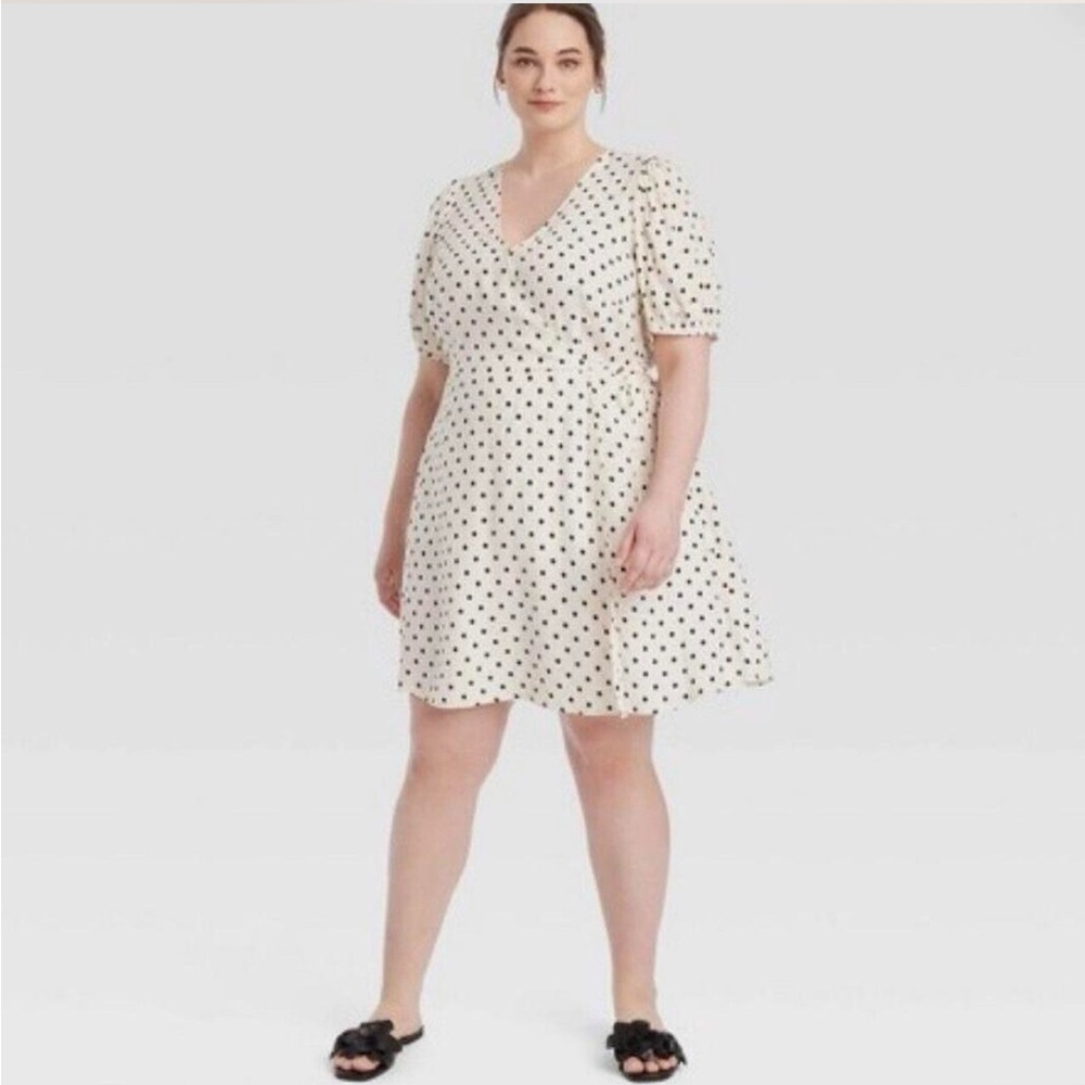 Polka Dot ballon sleeve wrap Dress in black and white